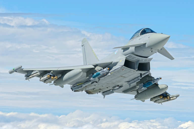 La production des Typhoons britanniques « essentiellement arrêtée »
