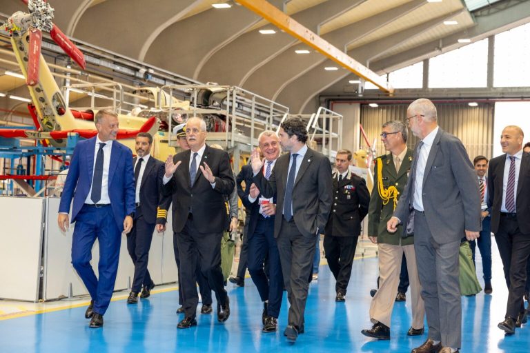 L&rsquo;Argentine va acquérir 8 hélicoptères AW109 da Leonardo