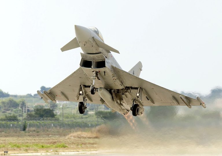 Eurofighter offre un avion de combat Typhoon au gouvernement polonais