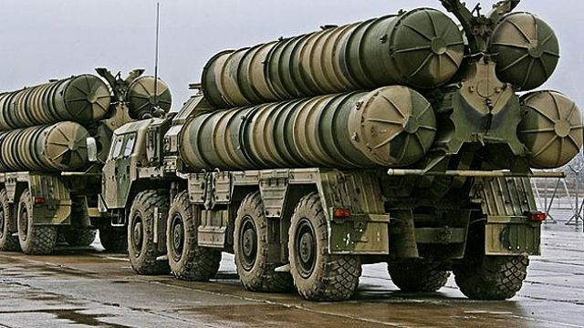 L’Iran repositionne ses systèmes de défense aérienne S-300 autour de Téhéran et Ispahan