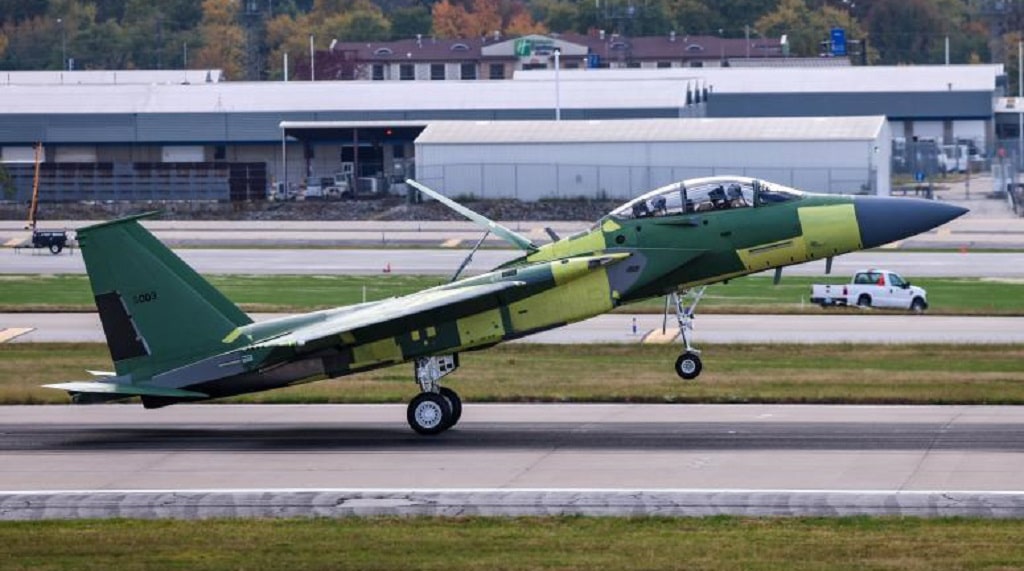 Atterrissage du troisième F-15EX