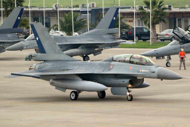 Lockheed Martin obtient un contrat pour la modernisation des chasseurs F-16 de l&rsquo;armée de l&rsquo;air chilienne