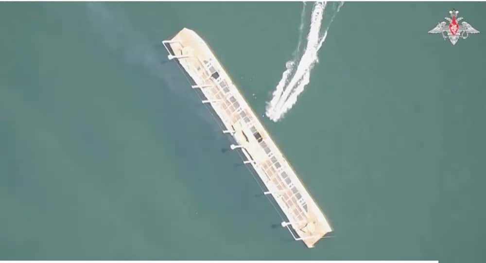 Drone naval russe attaquant une cible
