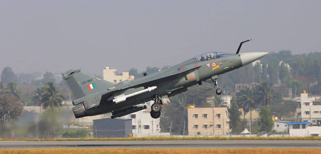 LCA Tejas Mk1A : un adversaire plus redoutable que le Mirage-2000 et le Su-30MKI dans l’arsenal aérien indien ?