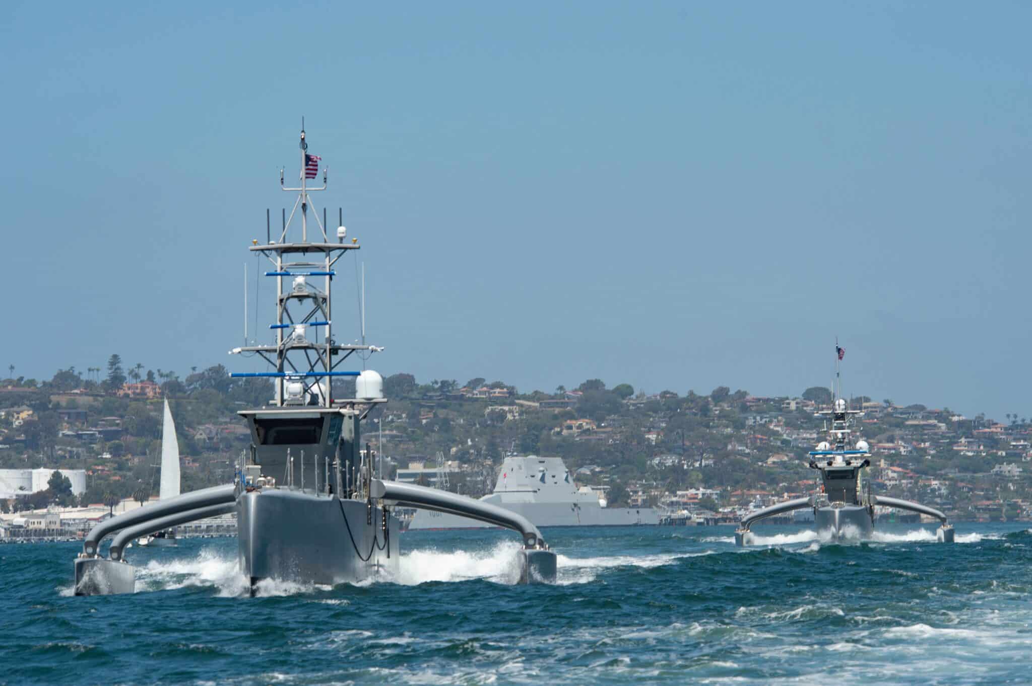 Seahawk et Sea Hunter lors de l'exercice UxS IBP 21, 20 avril 2021