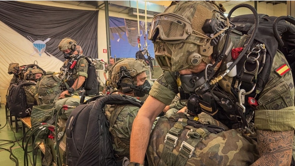 Exercice Lone Paratrooper 25