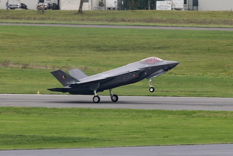 Premier F-35 belge à la base de Florennes