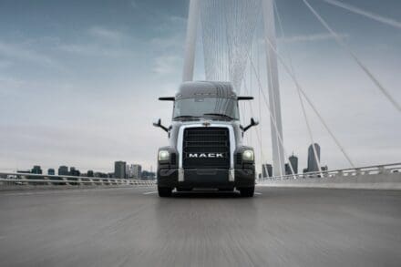 Mack Pioneer au salon AUSA 2025