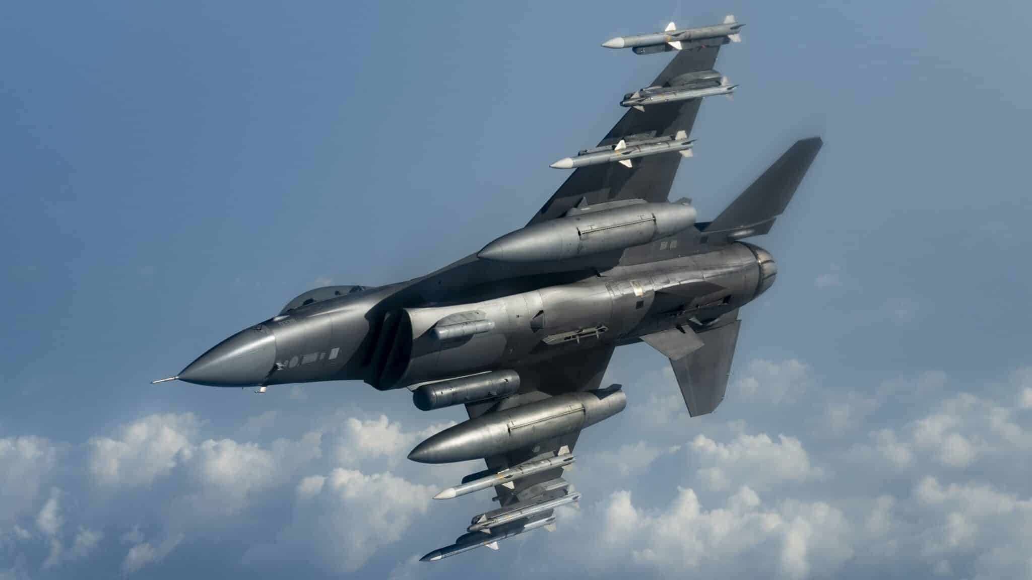 F-16 de l'US Air Force au-dessus de la zone de responsabilité du CENTCOM en novembre 2024