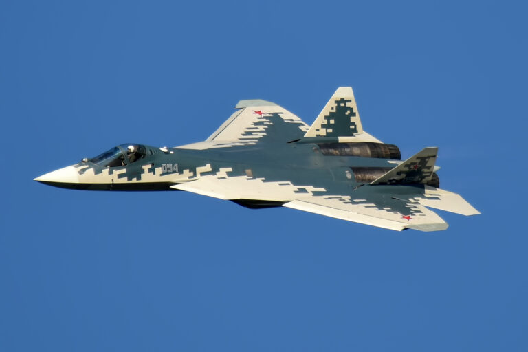 La Russie dévoile le moteur de 5e génération AL-51 équipant les nouveaux Su-57
