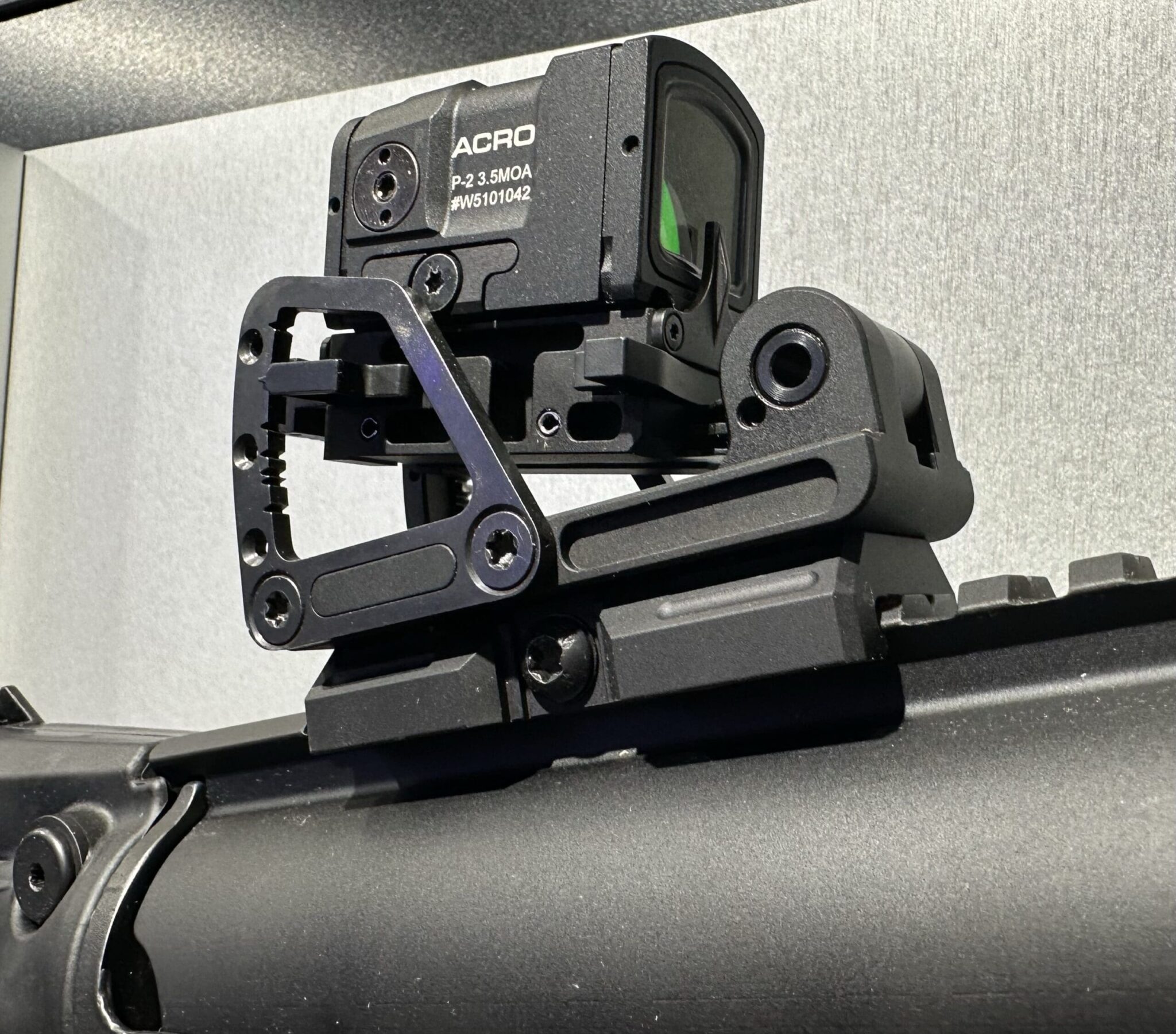 Montage optique Aimpoint sur le GL-06 Compact