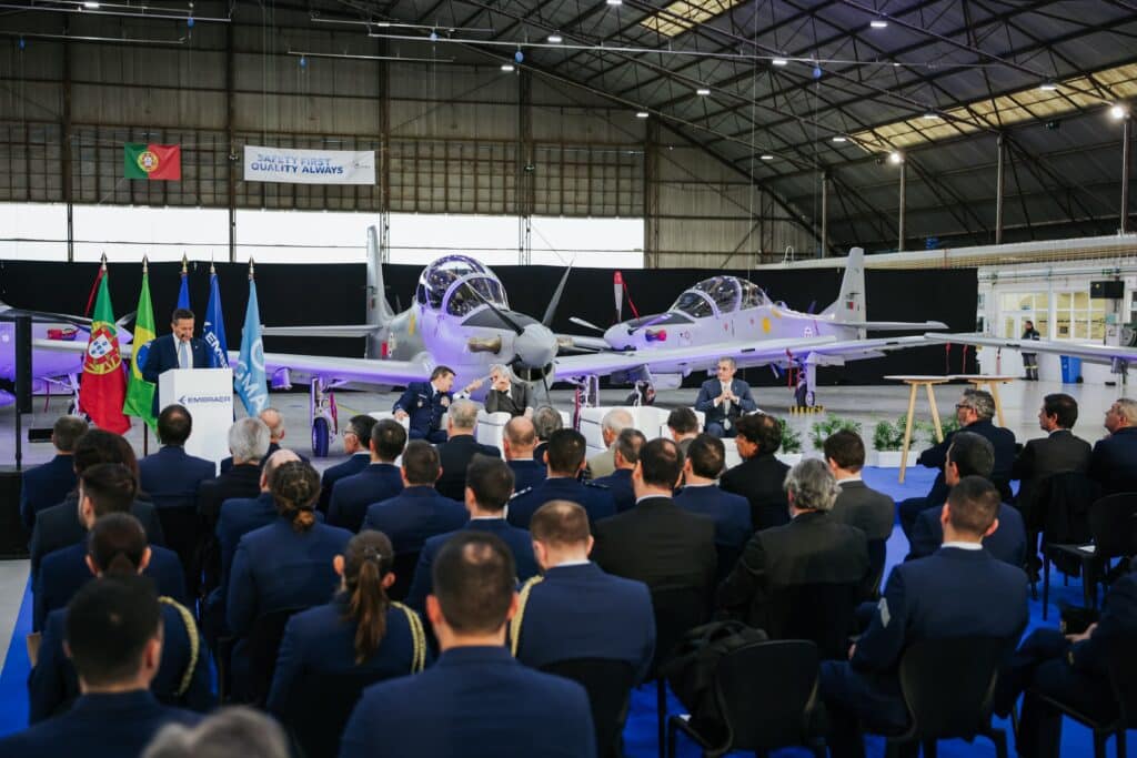 Remise des premiers A-29N Super Tucano à la Force aérienne portugaise