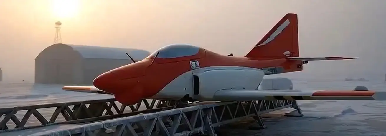 Raghu Vamsi présente le RV Maya 300, drone de combat bimoteur indigène avec capacités de leurre avancées