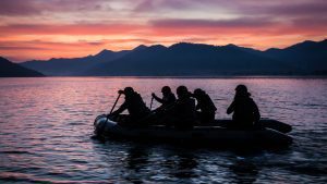Comment un Amérindien d’Alaska est devenu un légendaire Navy SEAL