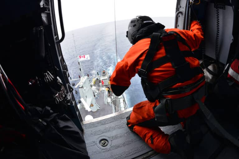 Entraînement d’hélicoptère avec la Marine canadienne