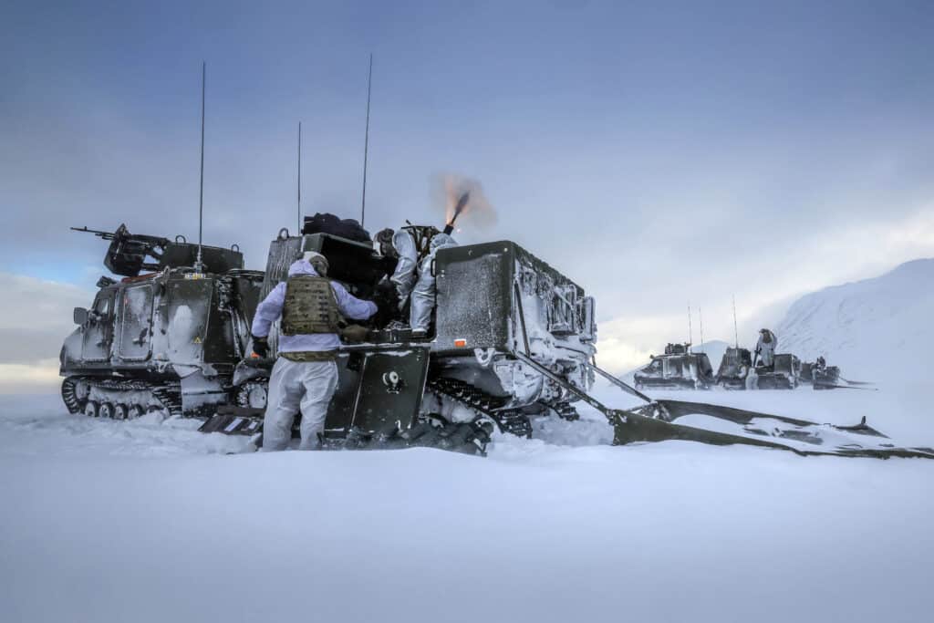 Équipe de mortiers Royal Marine Commando au nord de la Norvège