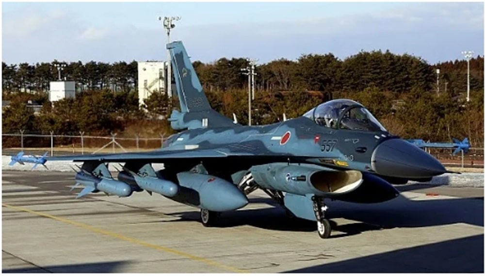 Mitsubishi F-2