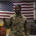 Un militaire de Davis-Monthan inculpé pour fraude de plusieurs millions dans des équipements médicaux militaires