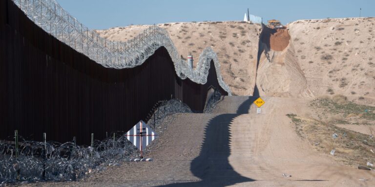 L’armée abat un drone de la douane avec un laser près de la frontière américano-mexicaine
