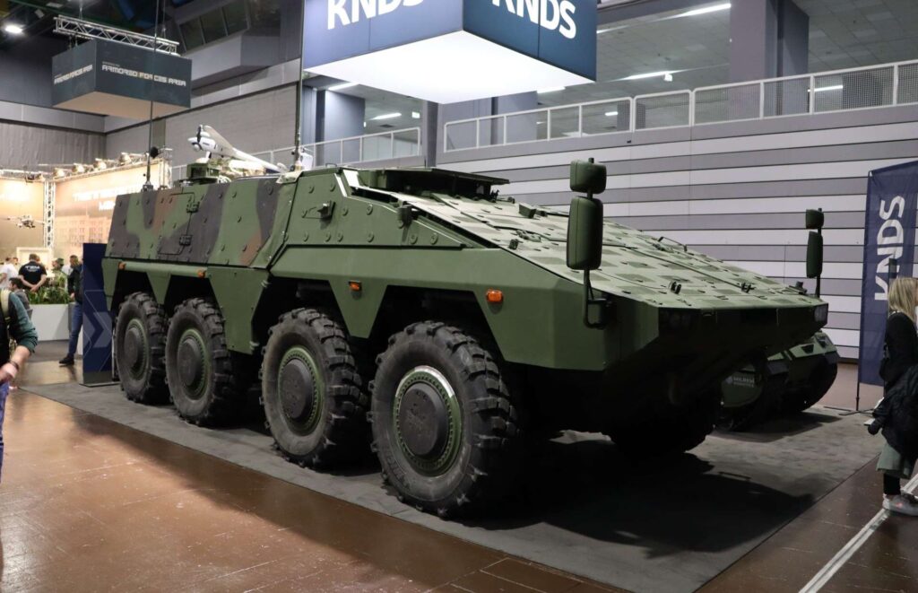 KNDS présente en Allemagne le véhicule de commandement blindé Boxer UxV CS pour la guerre à haute menace