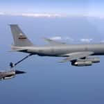 Un KC-135 s’écrase dans l’ouest de l’Irak après un incident aérien durant l’Opération Fureur Épique