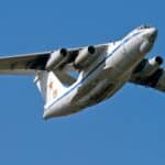 Une frappe américaine détruit un avion de transport IL-76 russe à l’aéroport iranien de Kerman