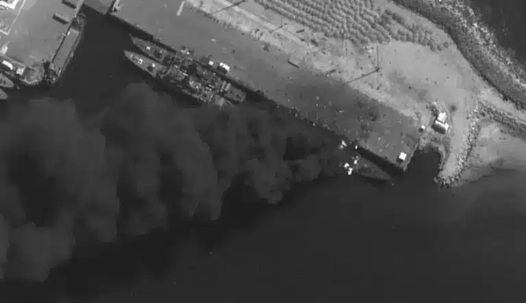 Forces américaines coulent un navire de guerre iranien lors de l’opération Epic Fury