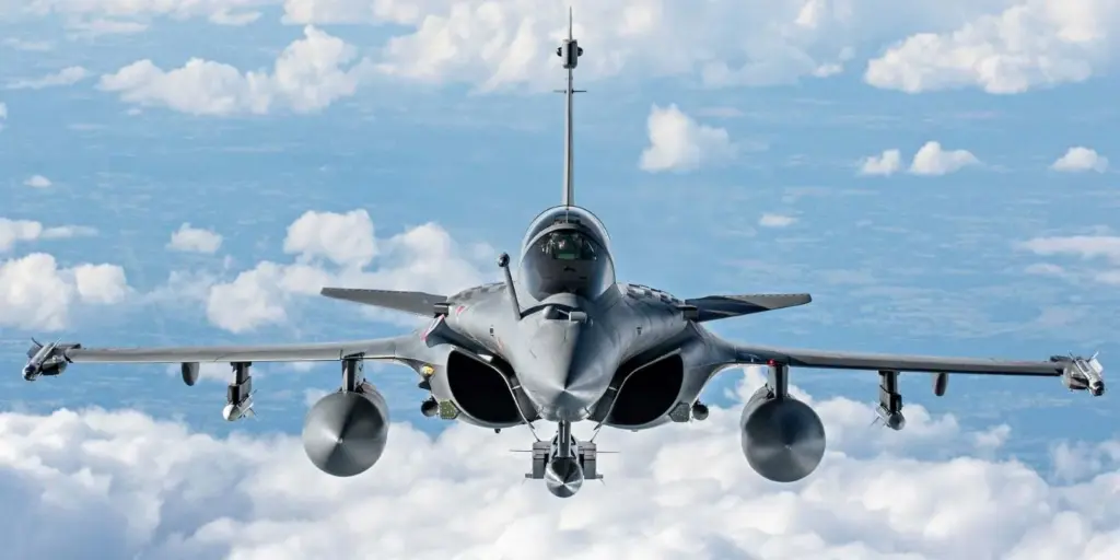 La France renforce son arsenal nucléaire et envisage un déploiement en Europe pour ses alliés