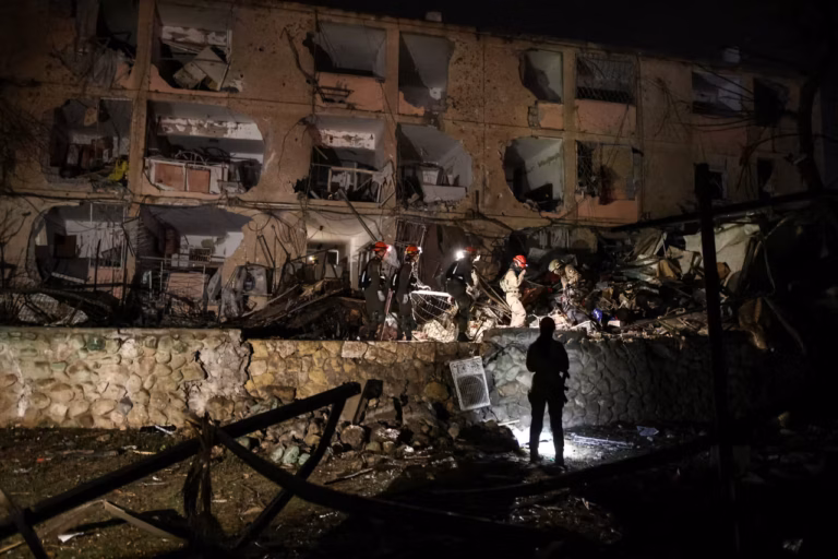 Plus de 100 blessés dans deux villes du sud d’Israël après des frappes de missiles iraniennes