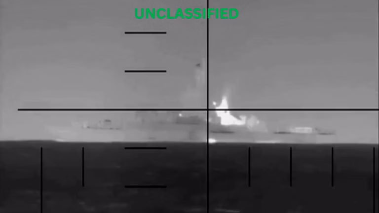 Au moins 87 morts après le torpillage d’un navire de guerre iranien par un sous-marin américain