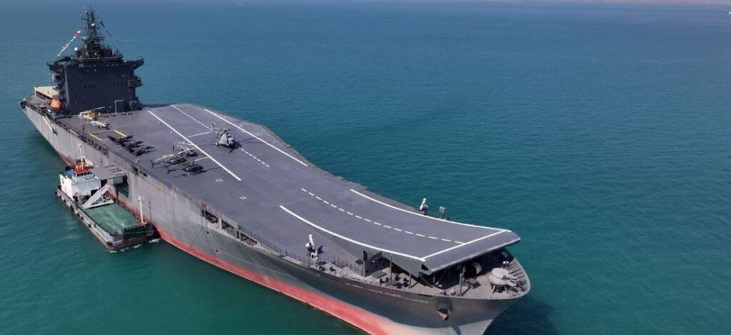 Les forces américaines détruisent un porte-drone iranien, un porte-avions US épargné
