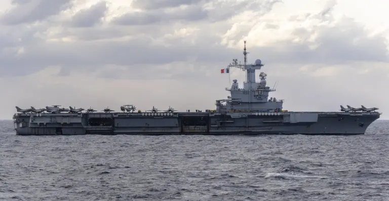 Le porte-avions français de nouvelle génération sera équipé d’une troisième catapulte électromagnétique