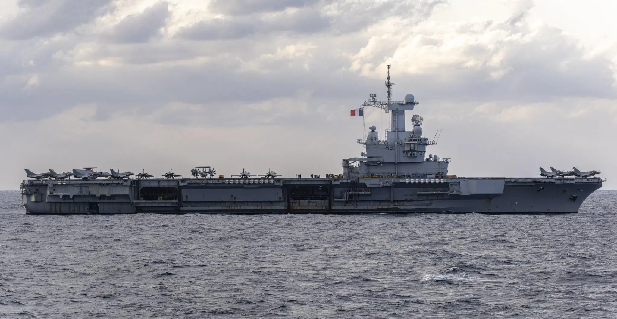 Le porte-avions français de nouvelle génération sera équipé d’une troisième catapulte électromagnétique