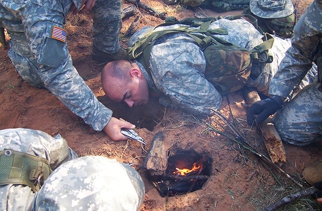 Le guide complet de la formation SERE militaire au USA : survie, évitement, résistance et évasion