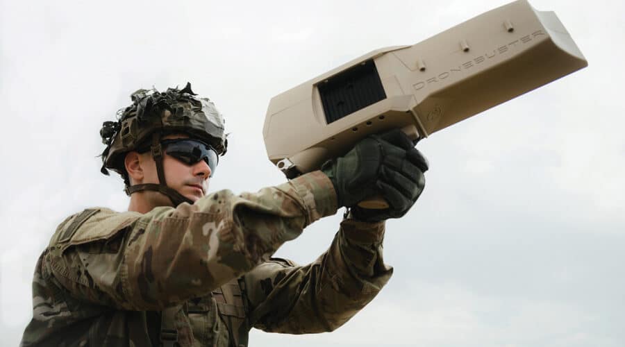 Les forces spéciales de l’USAF testent un intercepteur cinétique dans un concept de lutte anti-drones