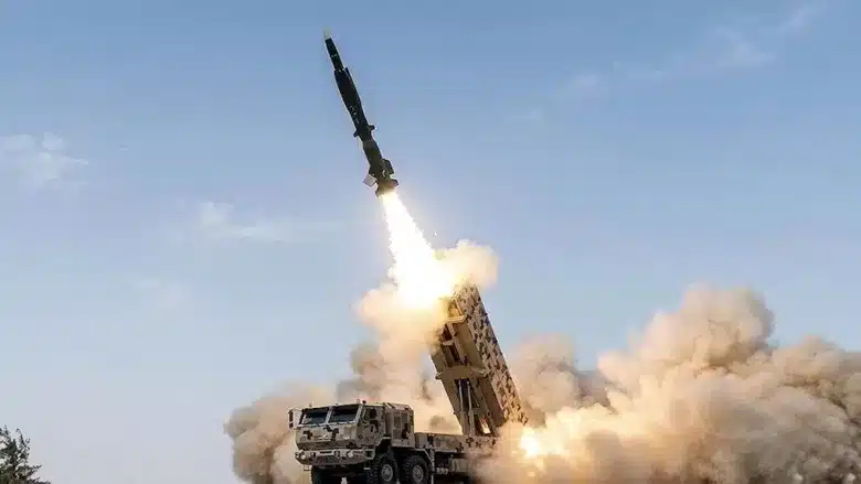 Le Pakistan dévoile le missile de croisière supersonique Fatah-3 inspiré du chinois HD-1