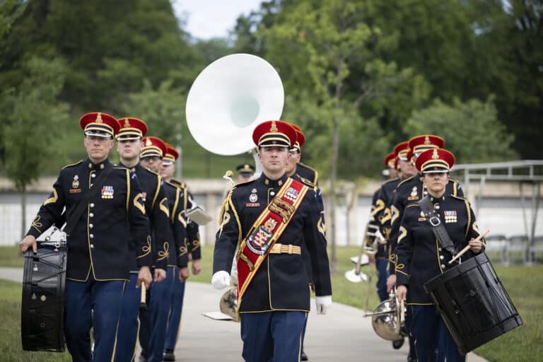 Soldiers from the 3d U.S. Infantry Regiment (The Old...