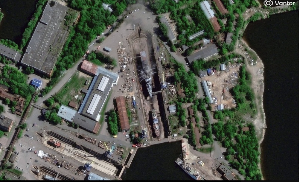 Drones ukrainiens attaquent la corvette russe RFS Boiky près de Saint-Pétersbourg