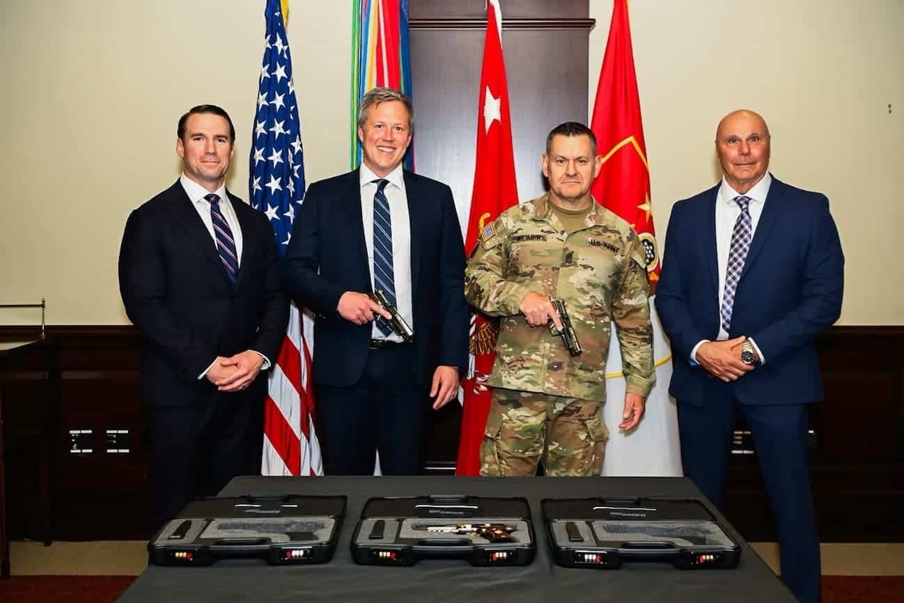Cérémonie SIG SAUER au Pentagone