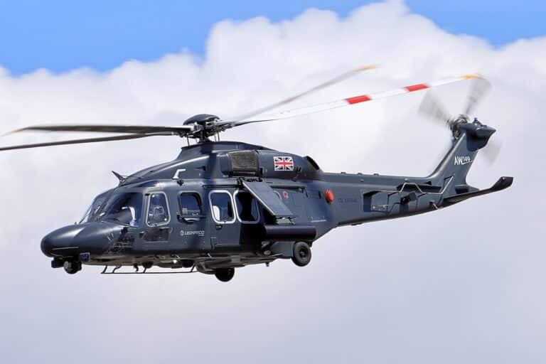 Les moteurs GE CT7-2E1 équipent les hélicoptères AW149 britanniques