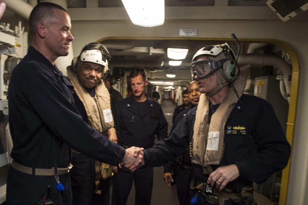 Le navire amphibie chinois Type 076 rivalise avec les classes America et Wasp de l’US Navy