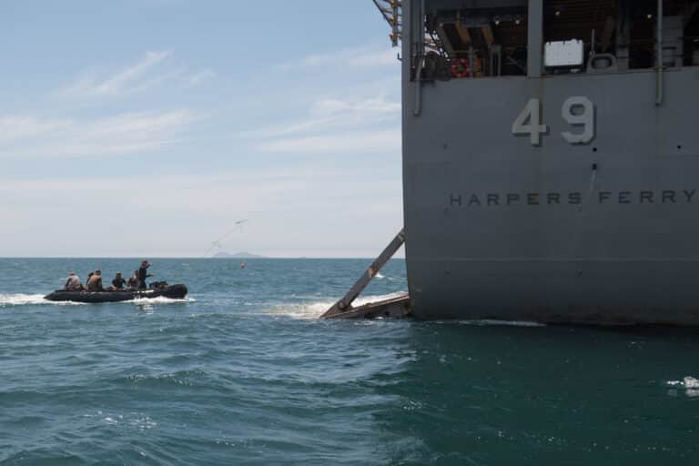 180721-N-OW019-1085 PACIFIC OCEAN (July 21, 2018)...