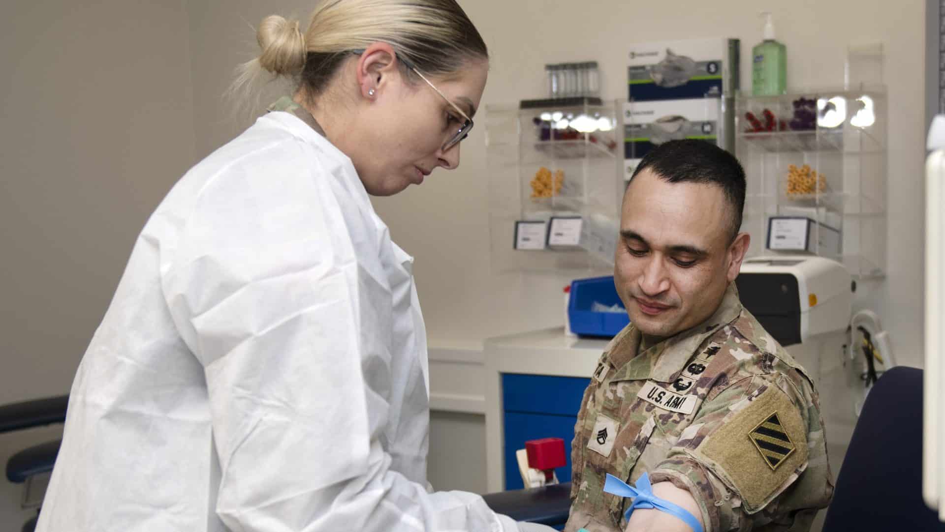 Soldats américains lors d’un exercice médical à Kaiserslautern, Allemagne