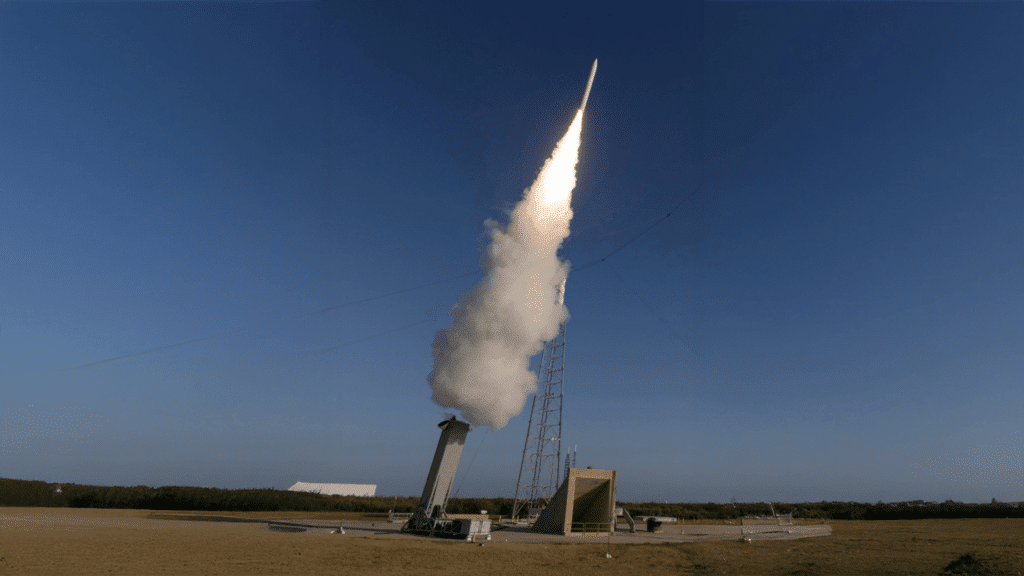 Lancement du missile Conventional Prompt Strike (CPS) avec méthode d’éjection à gaz froid