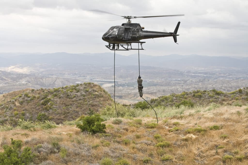 Eurocopter AS350 Ecureuil A-Star en opération militaire