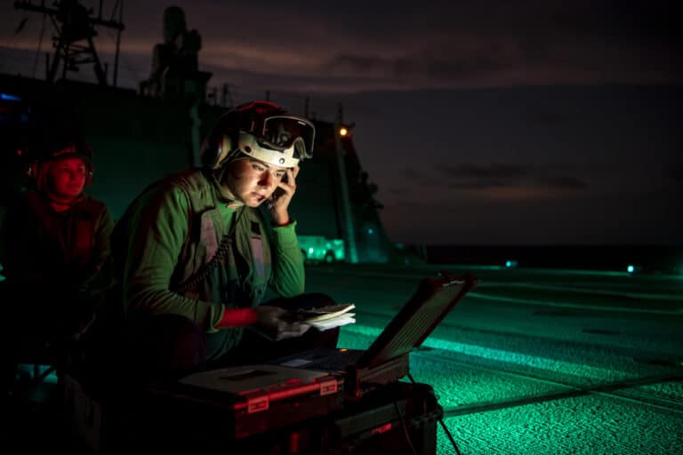 201010-N-YM720-4080
EASTERN PACIFIC OCEAN (Oct. 10,...