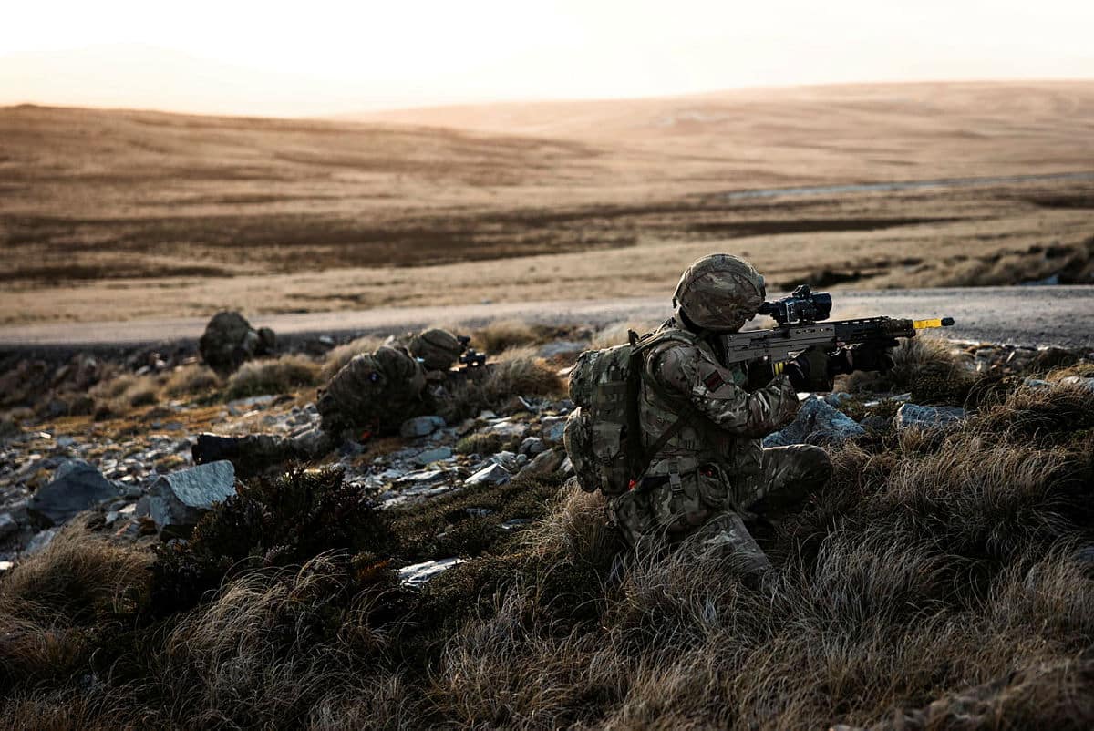 Forces terrestres et chasseurs Typhoon en exercice de tir réel aux Îles Falkland - image 1