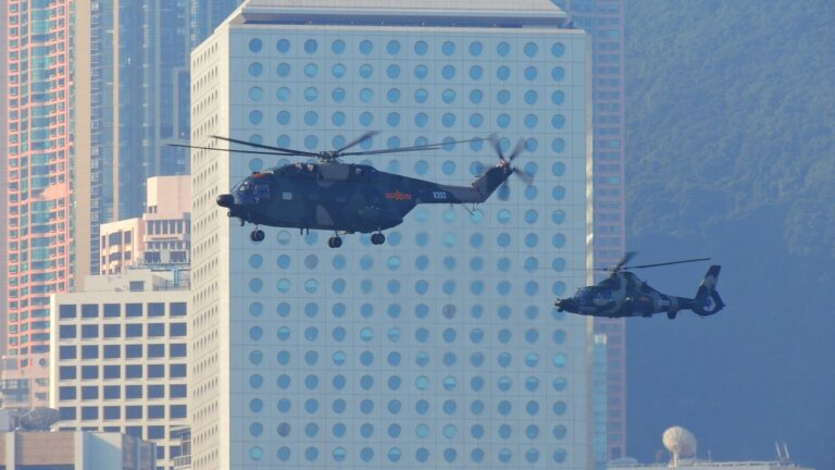 La Chine présente le ZN-1, son nouvel hélicoptère à rotors basculants lors du China Helicopter Expo