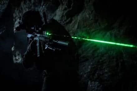 Marines équipés du Squad Aiming Laser